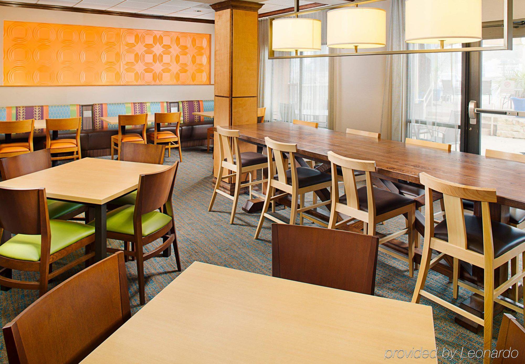 Fairfield Inn & Suites By Marriott San Antonio Seaworld / Westover Hills Екстер'єр фото