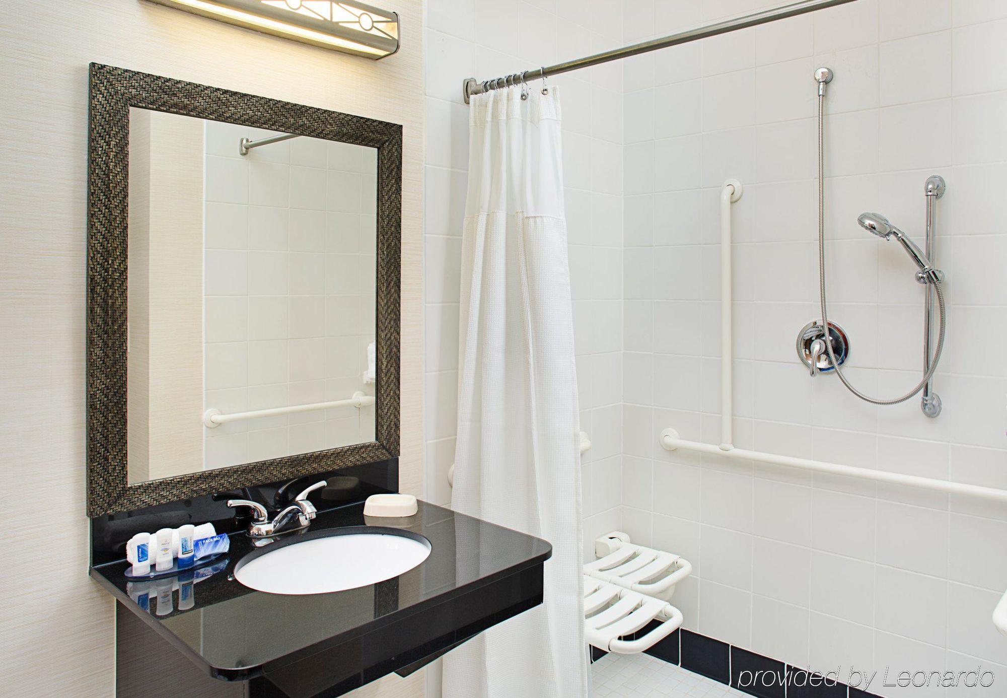 Fairfield Inn & Suites By Marriott San Antonio Seaworld / Westover Hills Екстер'єр фото